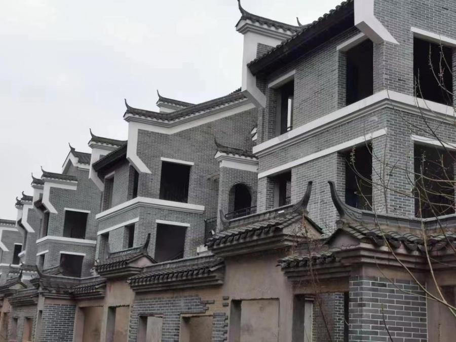 新華聯(lián)銅官窯古鎮(zhèn)(新華聯(lián)銅官窯文化旅游園)法拍房B01-02-03#棟101、201、301房（別墅）