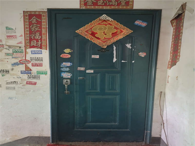 榔梨鎮(zhèn)集鎮(zhèn)中心商城法拍房01棟01幢414、514室