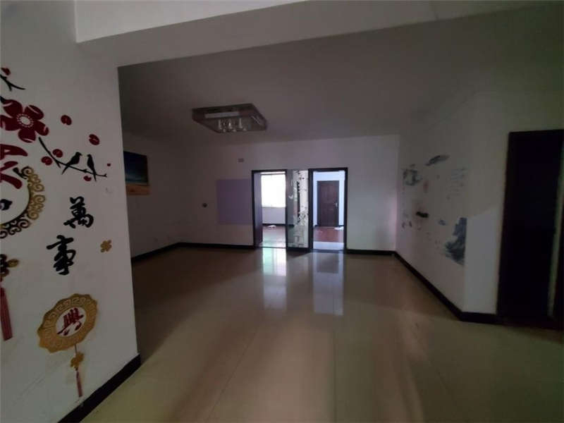 中南汽車(chē)世界G小區(qū)法拍房G21棟304號(hào)