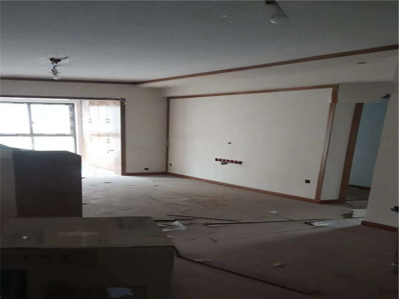 中建芙蓉嘉苑(南區(qū))法拍房19棟802號房屋及其室內(nèi)物品