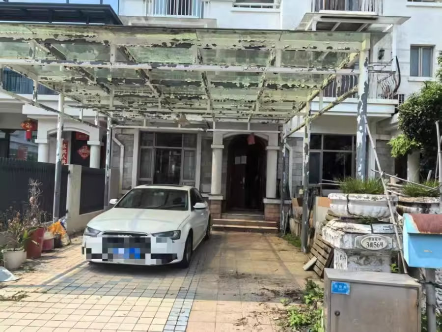 （別墅）長沙碧桂園翠漾花岸三街法拍房38、50、52、56、58、60、62、66號156室及室內(nèi)物品