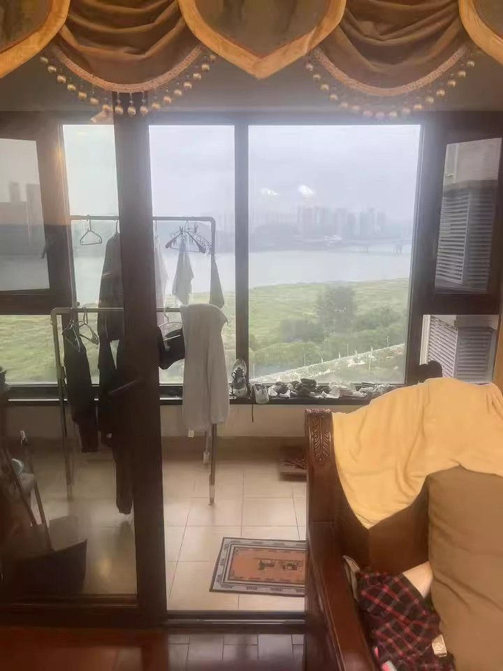 （一線江景）萬(wàn)科金域緹香苑法拍房3棟1807室