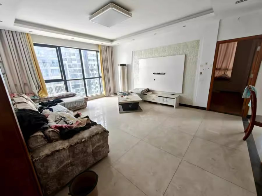 （雙學(xué)位）湘江世紀城攬江苑法拍房6棟2204號房