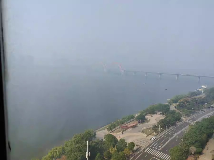 （江景 大陽(yáng)臺(tái) 雙學(xué)位）湘江豪庭法拍房6棟1702房