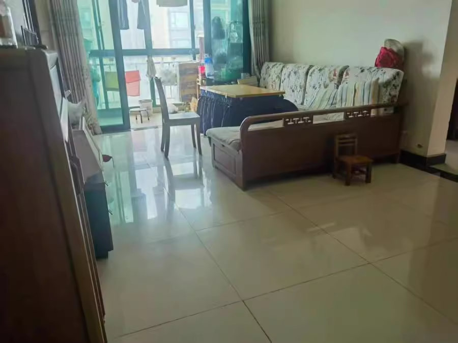 （麓山國(guó)際本部）恒大華府法拍房32、33棟2402號(hào)房屋